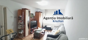 Apartament cu 3 camere de vânzare - Zona Micro 17