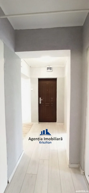 Apartament cu 2 camere de vânzare - Zona Micro 14 - imagine 3