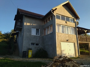 Casa de vânzare, 8 arii,420 mp locuibili,teren parcelat,6-10 arii,3500 euro pe ar.