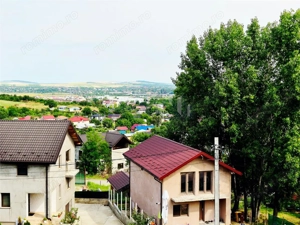 Casa de vanzare cu priveliste frumoasa - imagine 17