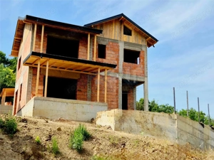 Casa de vanzare cu priveliste frumoasa - imagine 5