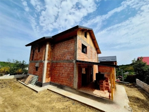 Casa de vanzare cu priveliste frumoasa - imagine 2