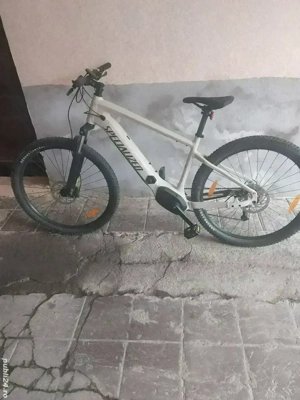 vând bicicleta 