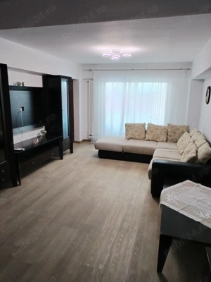 De închiriat apartament cu patru camere
