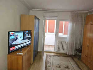 Garsonieră decomandată complet mobilată, zona 1 Mai ,etaj 1 - imagine 10