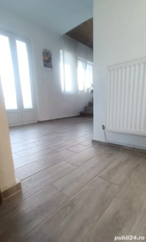 Vilă în mijlocul naturii cu un peisaj încântător și liniște deplină!  PRETABILA PENTRU PENSIUNE! - imagine 5