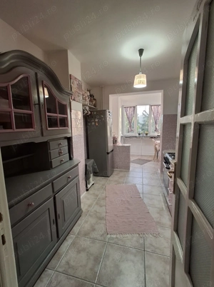 Apartament spațios cu 4 camere, 2 băi și 2 terase în Sânmartin   aproape de Oradea și Băile Felix - imagine 2