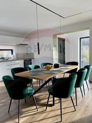 Vanzare Vila la munte - imagine 20