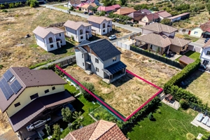 Casă nouă, parțial finalizată – Str. Constituției, Aradul Nou