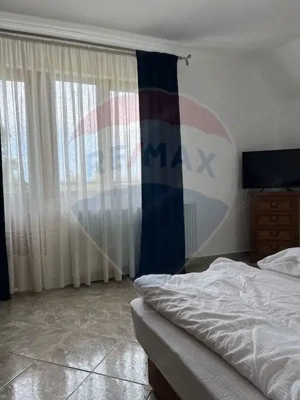 Casă / Vilă cu 6 camere de vânzare - imagine 16