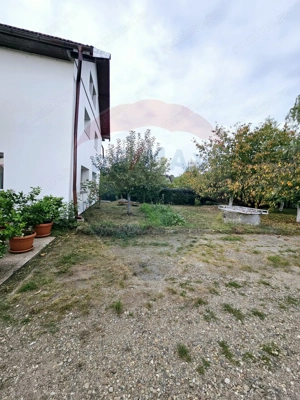 Casă / Vilă cu 5 camere de vânzare - imagine 8