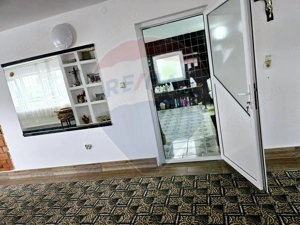 Casă / Vilă cu 5 camere de vânzare - imagine 4