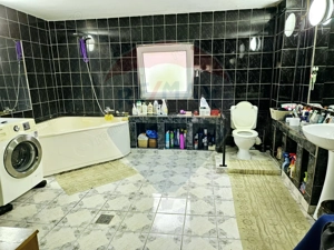 Casă / Vilă cu 5 camere de vânzare - imagine 14