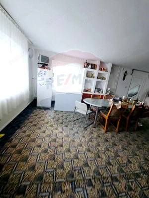 Casă / Vilă cu 5 camere de vânzare - imagine 12