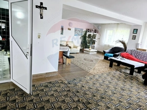 Casă / Vilă cu 5 camere de vânzare - imagine 10