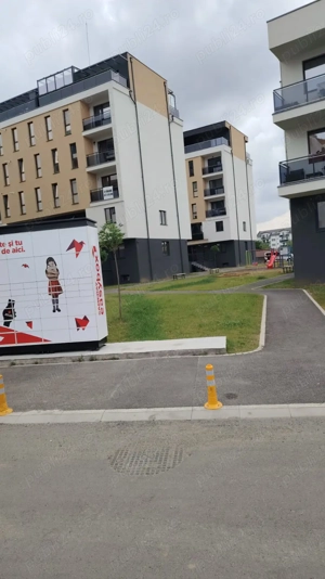 Vând apartament Floresti