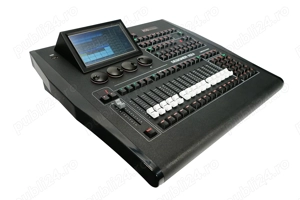 FOS Designer 1024 (consolă de lumini digitală)