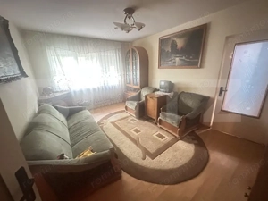 Apartament cu 3 camere, 63 mp, zona Micro 16 - imagine 2