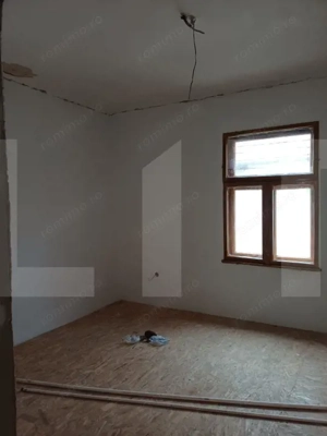 Casa de vanzare cu  2 camere ,Curtea41 - Tg Secuiesc, zona centrale - imagine 8