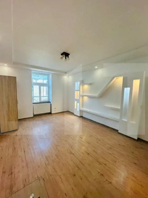 Apartament de vanzare, cu 3 camere, zona ultracentrala