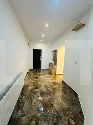 Apartament de vanzare, cu 3 camere, zona ultracentrala