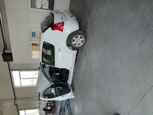 Vând Dacia Sandero 1.5 Diesel Anul 2011