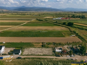 FILM! Teren intravilan, aliniament apreciabil,741mp,Targu Secuiesc - imagine 5