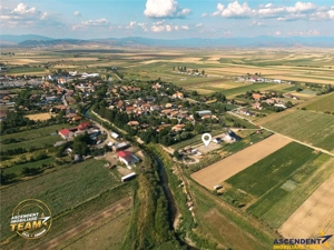FILM! Teren intravilan, aliniament apreciabil,741mp,Targu Secuiesc - imagine 2