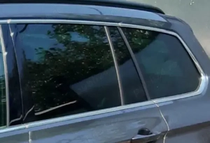 Vând geamuri VW PASSAT B8 verzi stânga .dreapta