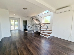 Apartament la vila, cu panorama deosebita - imagine 11
