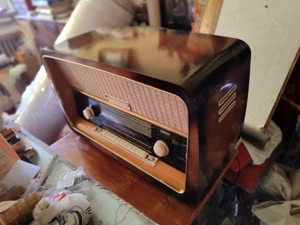 Radio "Rosinii", pe lămpi