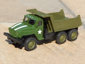 Macheta basculanta camion rusesc Ural 4320 scara 1:50 - imagine 2