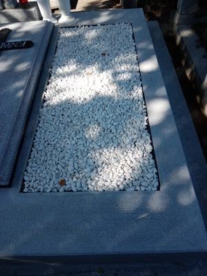 4500 eur - CIMITIRUL GHENCEA CIVIL (ACCU) ,1 loc veci (3X1 ml) -cedez contract concesiune   - imagine 2