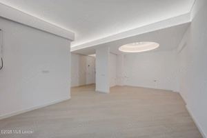 Apusul de la ultimul etaj din Cortina North | 3 camere | 76.7 mp - imagine 15