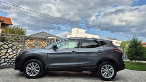 Nissan-Qashqai-Pano-1.6 dci-131 cp- 4x4-Navi-Camera-Keyless Goo-Entry- - imagine 9 Nissan-Qashqai-Pano-1.6 dci-131 cp- 4x4-Navi-Camera-Keyless Goo-Entry- - imagine 9