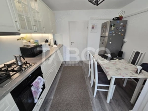 Apartament decomandat 3 camere 2 bai balcon pivnita Strand Sibiu - imagine 17