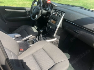 Mercedes-Benz B 180 BlueEFFICIENCY - imagine 6 Mercedes-Benz B 180 BlueEFFICIENCY - imagine 6