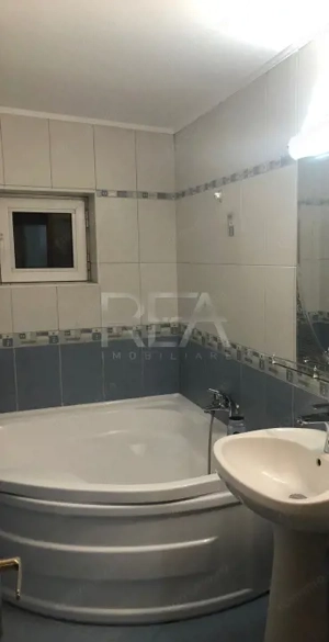 3 Camere Novaci Sebastian - imagine 7