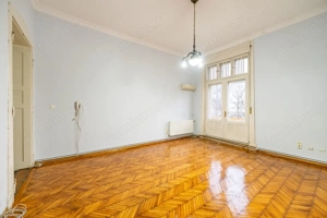 Spatiu pentru birouri,pozitionat pe Bld. Revolutiei,etajul 1 - imagine 9