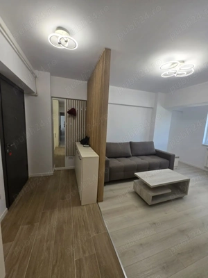 Vând apartament cu 2 camere si boxa la etajul 5  - imagine 2