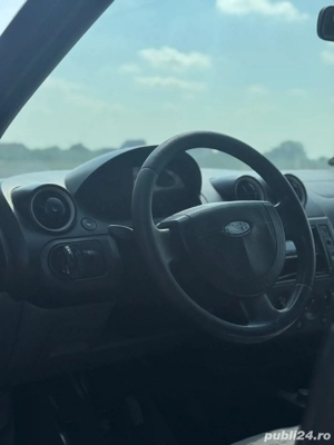 Ford Fiesta 2002 negru – dezmembrez (piese auto)