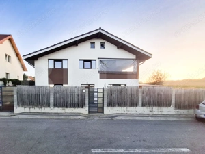 Casa la cheie, 220 mp utili, 550 mp teren - imagine 11