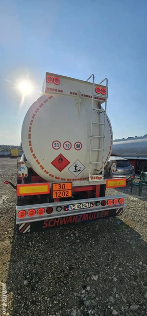 Cisterna carburant Lindner&Fischer an 2004