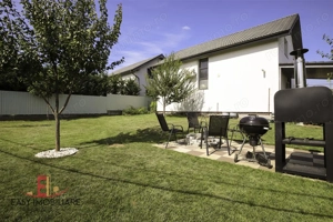 Casa cu 3 dormitoare, LA CHEIE, gazon, 685mp, asfalt, Sancraiu de Mures