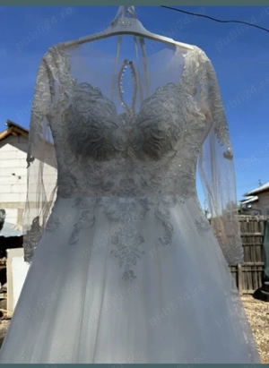 Vand rochie de mireasa 