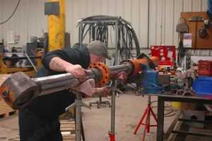 Angajam mecanic hidraulist si strungar.