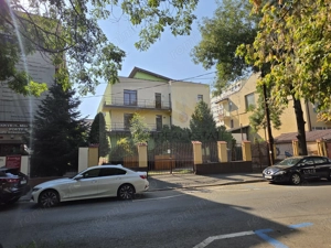 CLĂDIRE 995 mp -  ACTIVITĂȚI EDUCAȚIONALE, MEDICALE SAU BIROURI