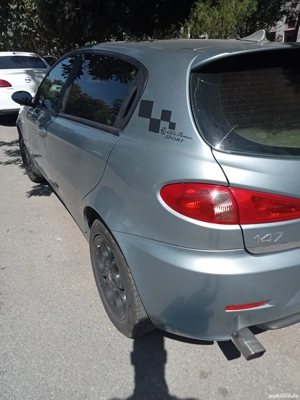 Vând alfa Romeo 147 stare bună de funcționare  - imagine 4 Vând alfa Romeo 147 stare bună de funcționare  - imagine 4