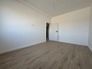 Suprafete generoase. 5 camere. Compartimentare excelenta. - imagine 11