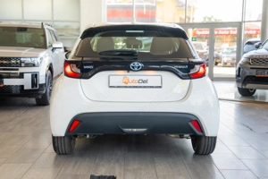 Toyota Yaris 1.5 Hybrid e-CVT - imagine 6